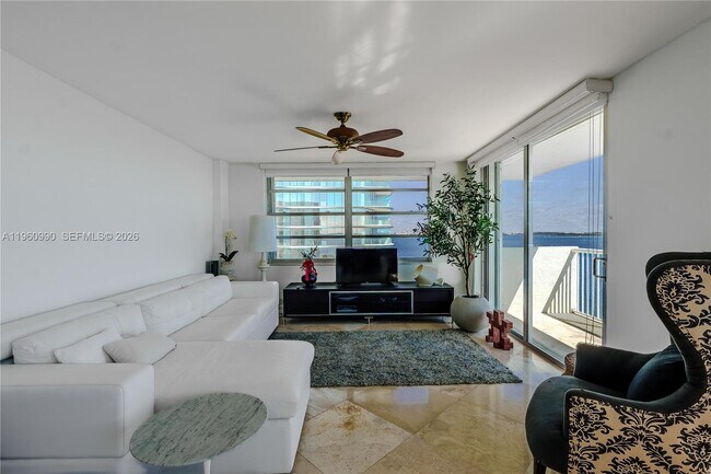 Building Photo - 150 SE 25th Rd