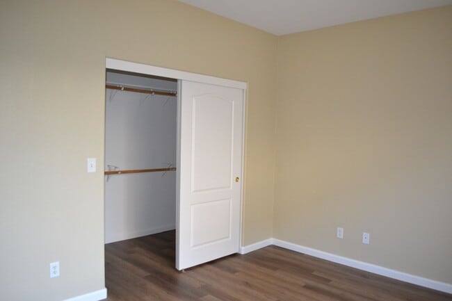 Building Photo - 938 Lusk Dr