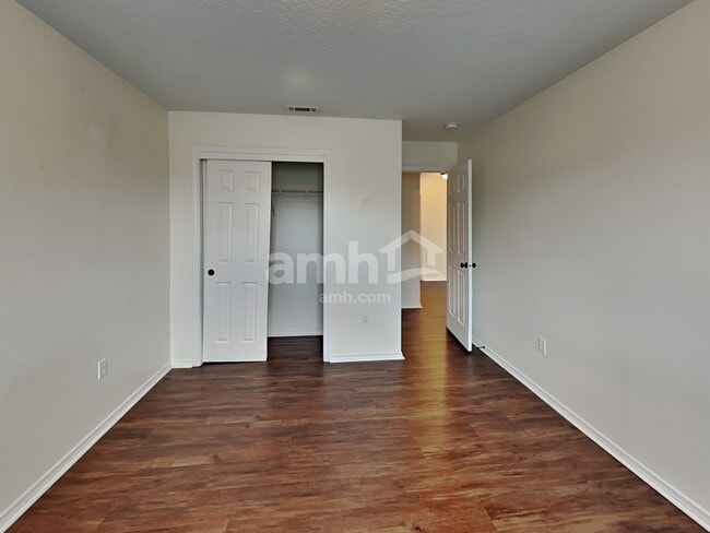 Building Photo - 6547 S Fairwind Pl