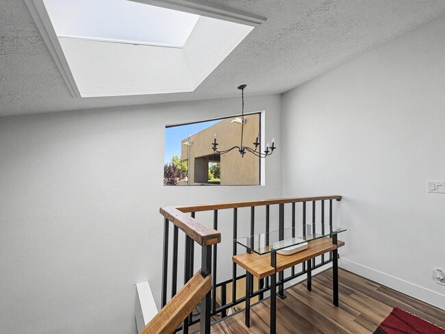 Building Photo - 9608 Merion Cir NE
