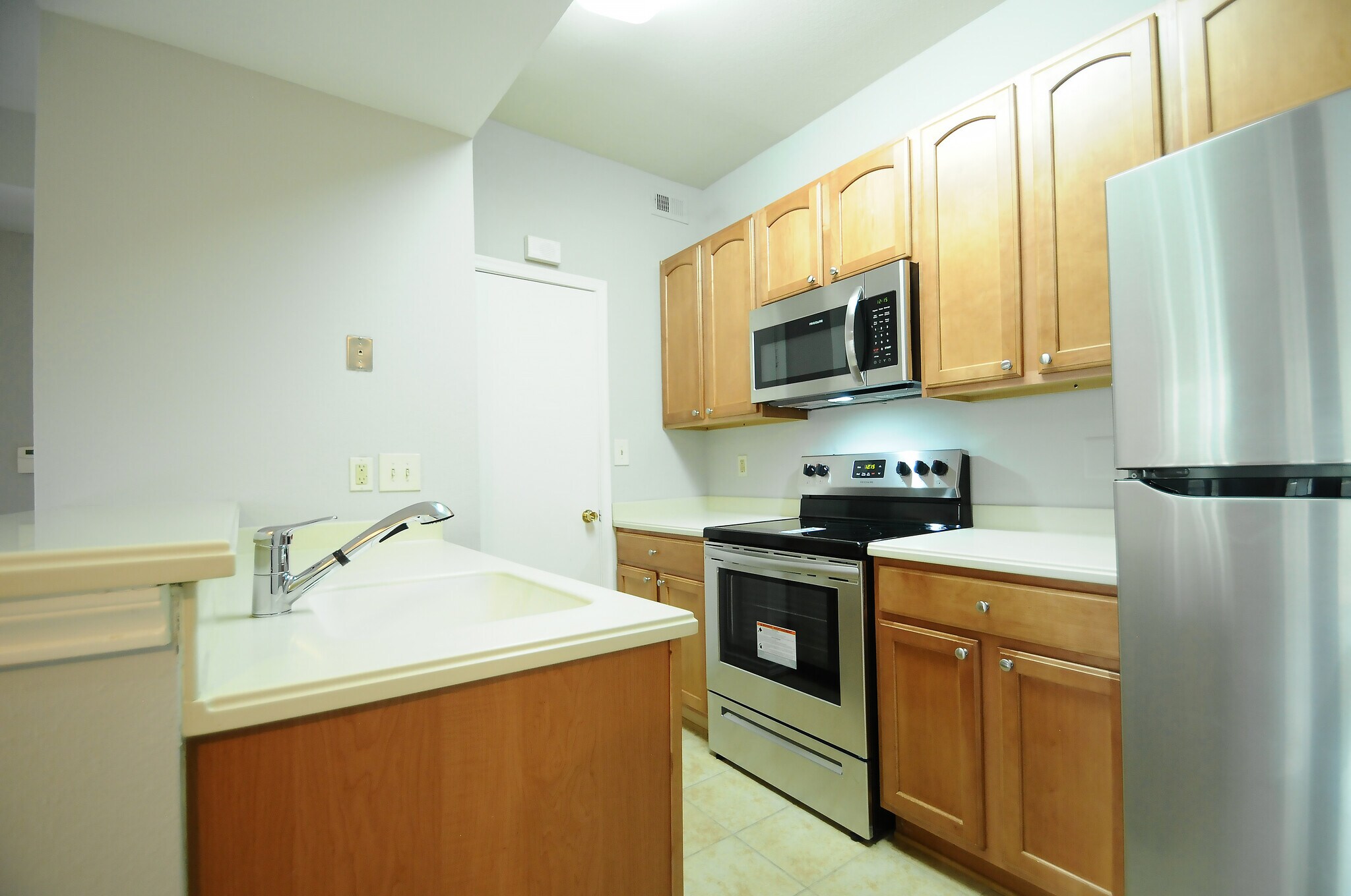 Building Photo - 3903 Penderview Dr
