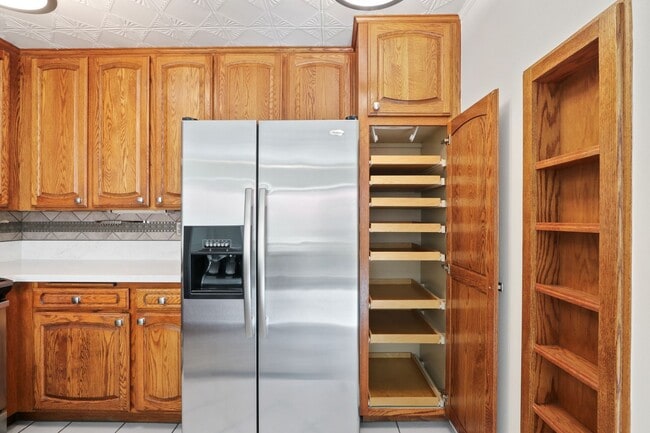 Building Photo - 31412 Windsong Dr