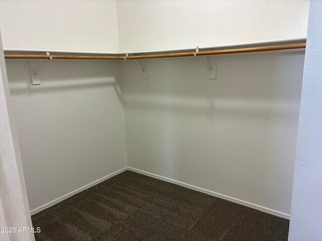 Building Photo - 1750 W Union Hills Dr