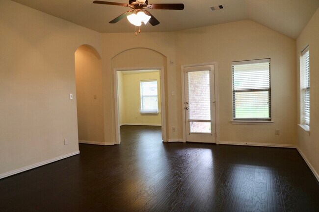 Building Photo - 2306 Snowy Egret Drive