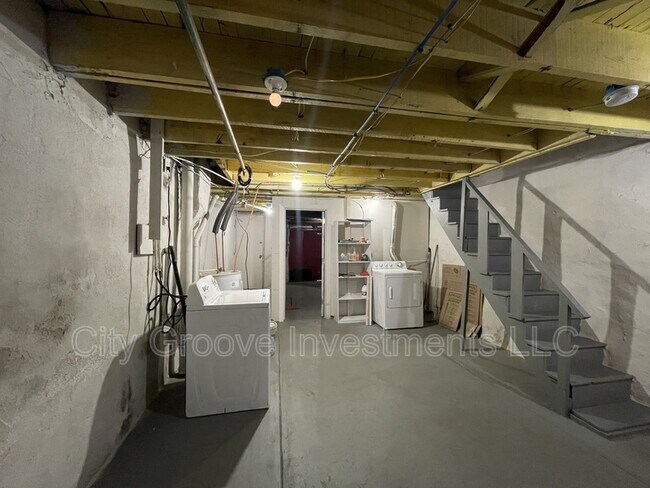 Building Photo - 5748 N 7th St
