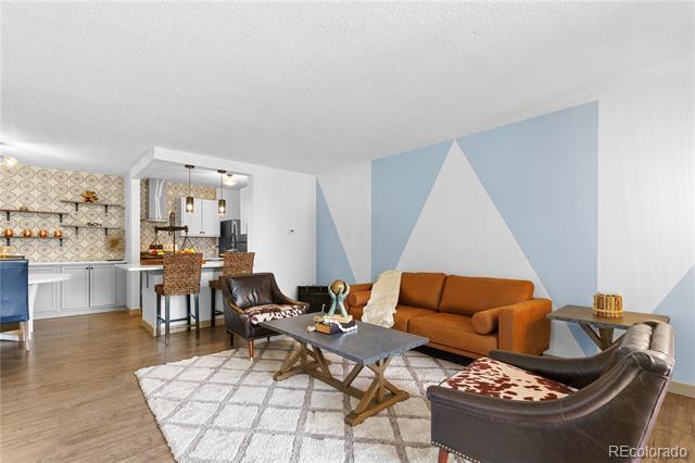 Building Photo - 2281 S Vaughn Way