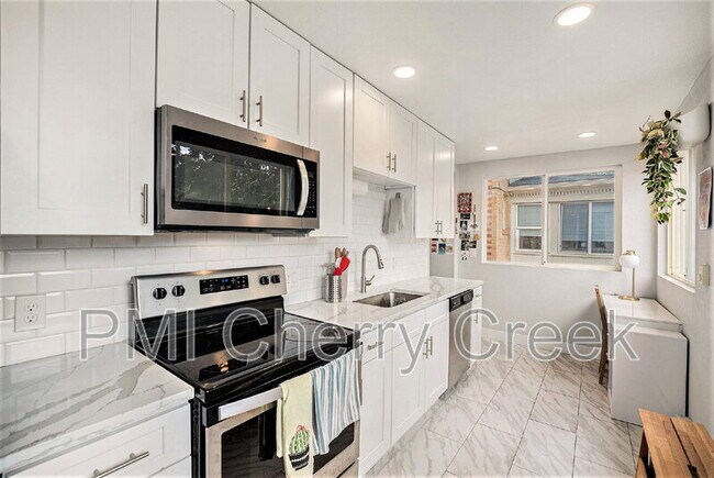 Building Photo - 2124 E 17th Ave