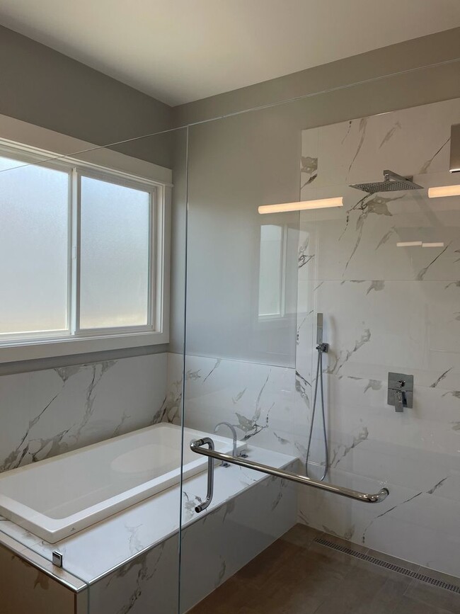 Building Photo - SUNNYVALE - Brand New Construction. 4 Bed ...