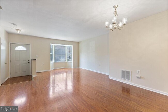 Building Photo - 14061 Oxbridge Inn Ct