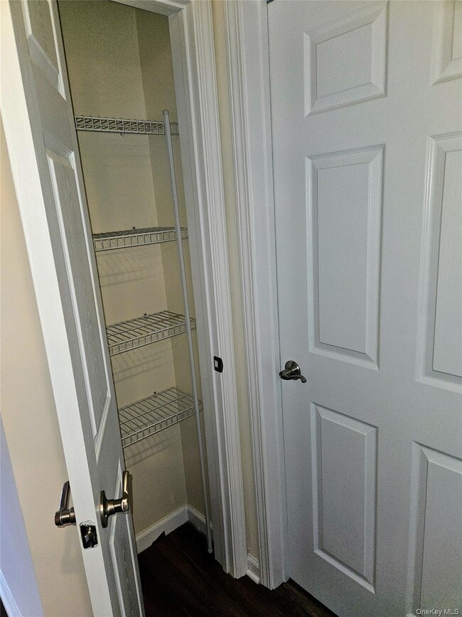 Building Photo - 934 Tower Ridge Cir