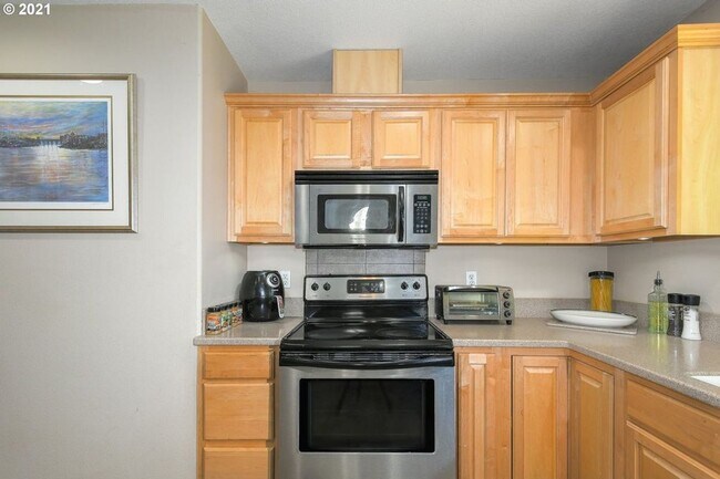 Building Photo - Desirable 3BD Ranch Home in Great Burton L...