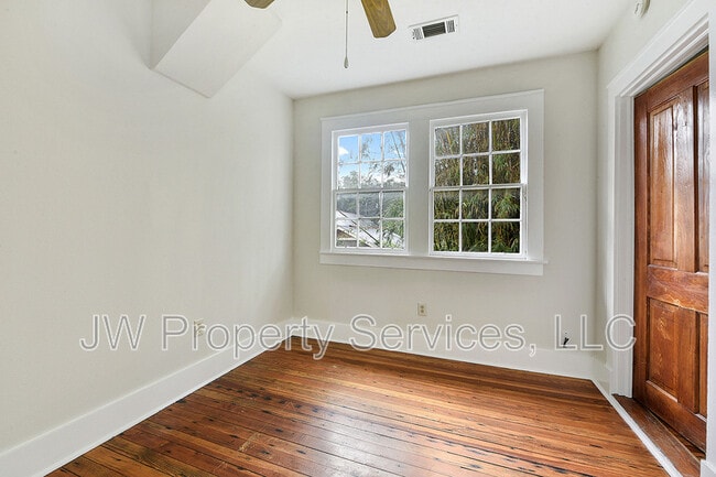 Building Photo - 318 N Olympia St