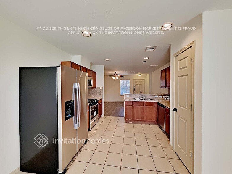 Building Photo - 1042 Bahia Vista Dr