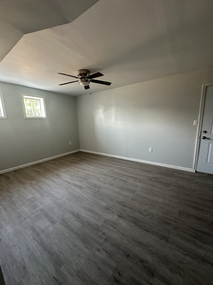 Building Photo - 2838 Linden Ave
