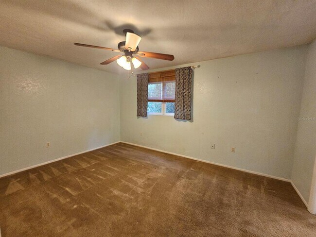 Building Photo - 17497 Clover Ave
