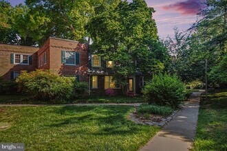 Building Photo - 2007 Key Blvd