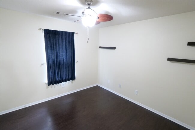 Building Photo - 22314 Spring Crossing Dr