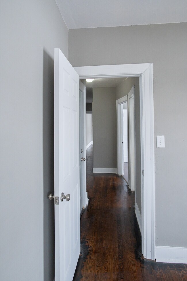 Building Photo - 501-503 W Norman