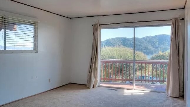 Building Photo - 2381 Paradise Dr