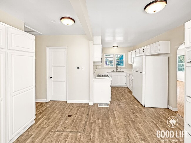 Building Photo - Charming 3-Bedroom Anaheim Home Featuring Private Backyard & 2 Car Garage