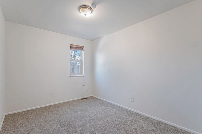Building Photo - 9574 E Kansas Cir