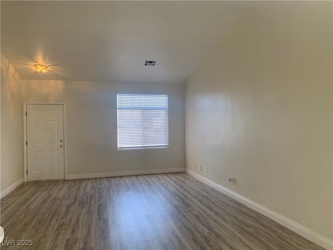 Building Photo - 3520 Sea Grass Dr