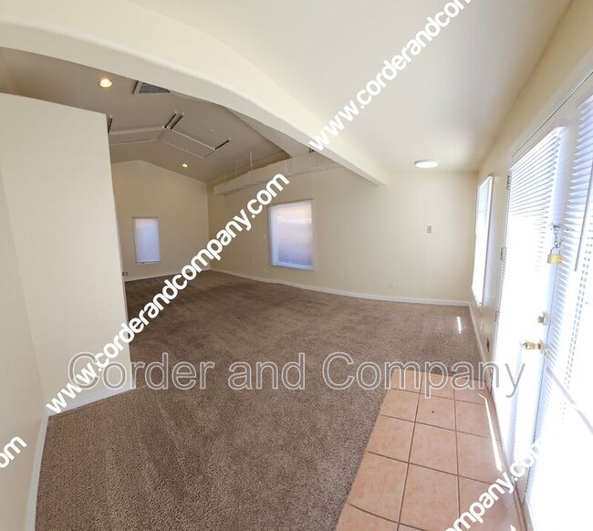 Building Photo - 2461 Consuelo Ln NW