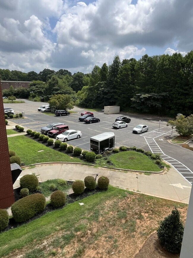 Building Photo - Brand New Corner Unit 2 Bed Condo in Corne...