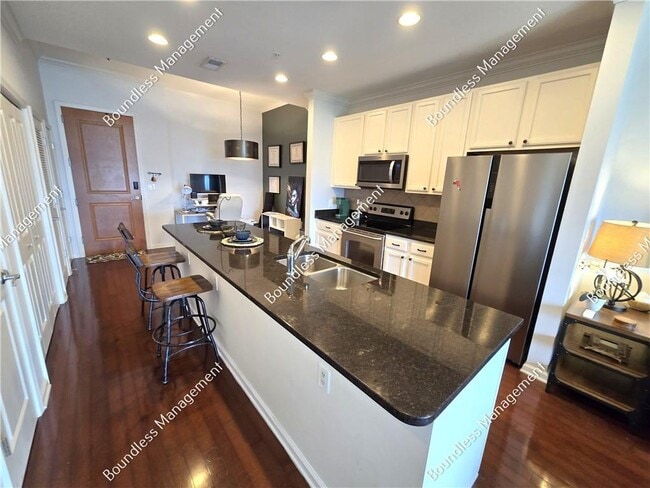 Building Photo - 3040 Peachtree Rd NW