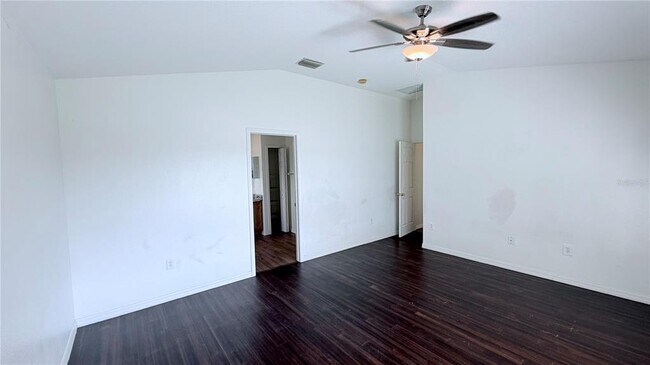 Building Photo - 31205 Bridgegate Dr