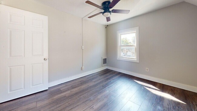 Building Photo - Denison/W.73rd neighborhood - updated 3 be...