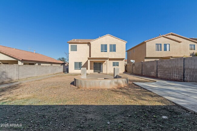 Building Photo - 11023 W Loma Ln