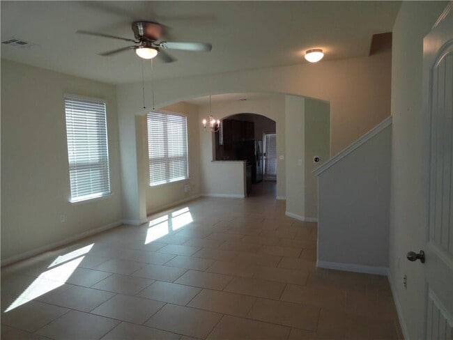 Building Photo - 507 N Heatherwilde Blvd