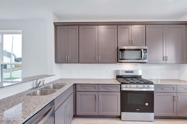 Building Photo - 21407 Austell Pond Dr