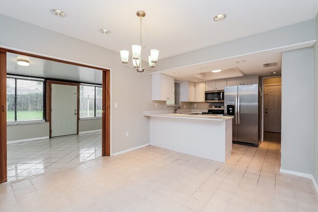 Building Photo - 10131 Hayward Rd