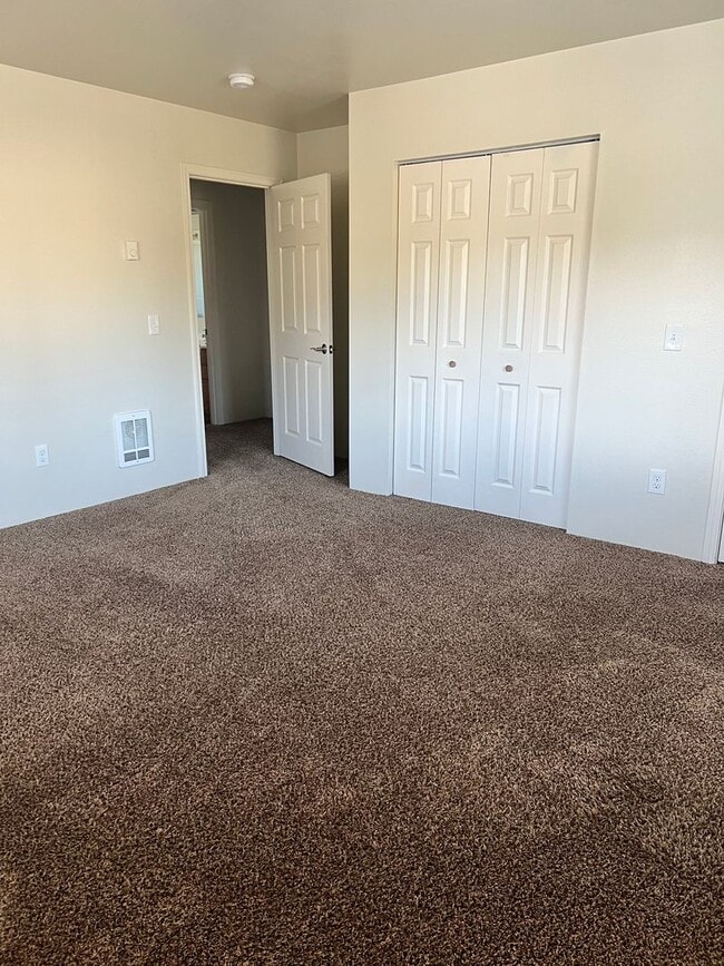 Building Photo - 644 Fillmore St