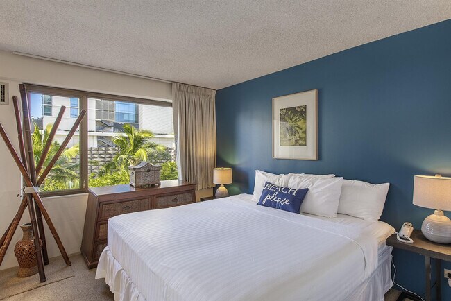 Building Photo - 2140 Kuhio Ave.