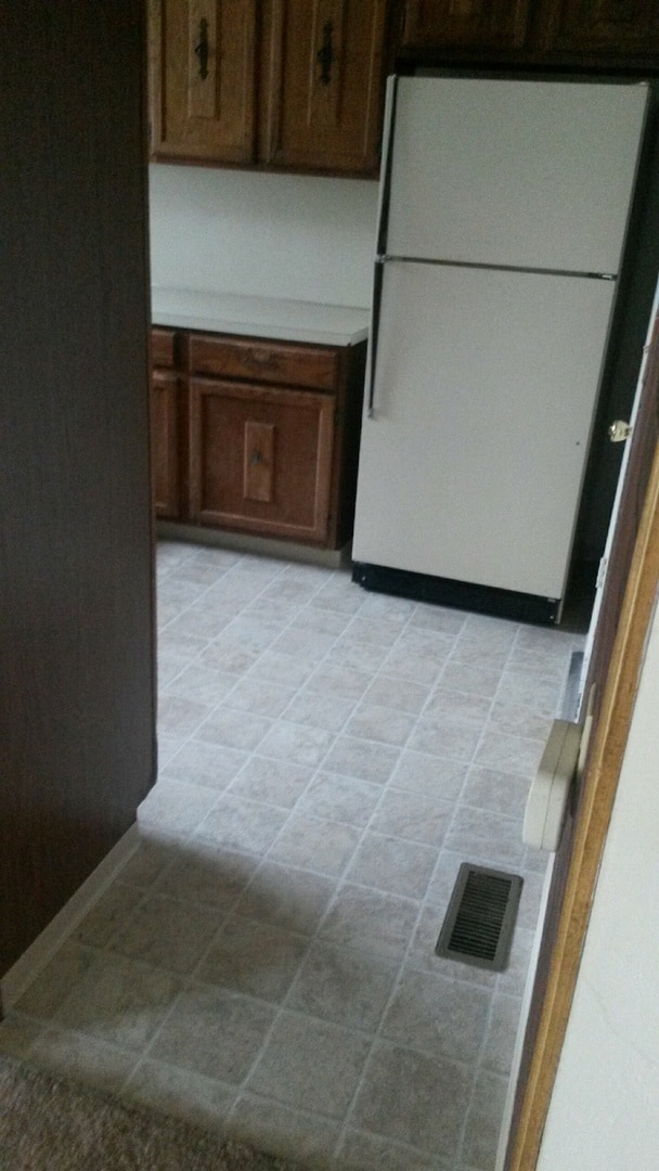 Building Photo - Cute Springfield Home With Large Fenced Ba...