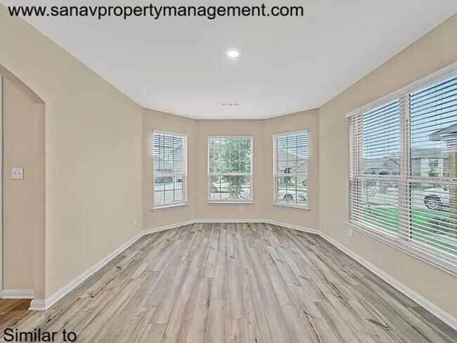 Building Photo - Welcome to Your Dream Home in the Heart of...