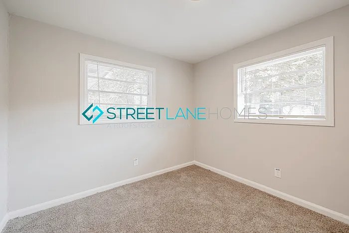 Building Photo - 1916 Wellborn Dr