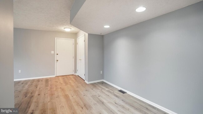 Building Photo - 3397 Littleton Way