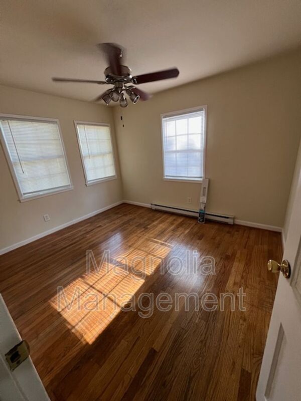 Building Photo - 1214 Parham St
