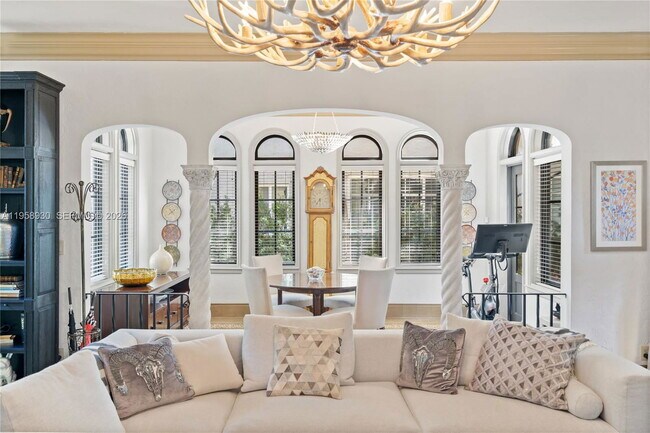 Building Photo - 2330 Prairie Ave