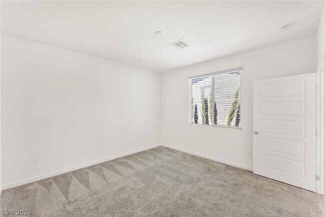 Building Photo - 9398 Noble Fir Rdg Ave