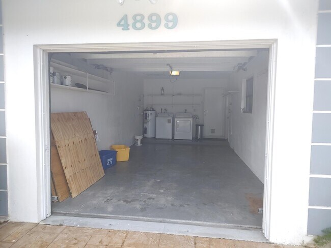 Building Photo - 4899 NW 5th Ave