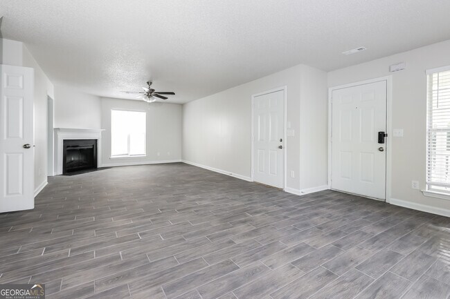 Building Photo - 4036 Angels Dr