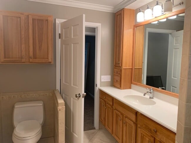 Building Photo - Beautiful 3 Bedroom Home in Middleton