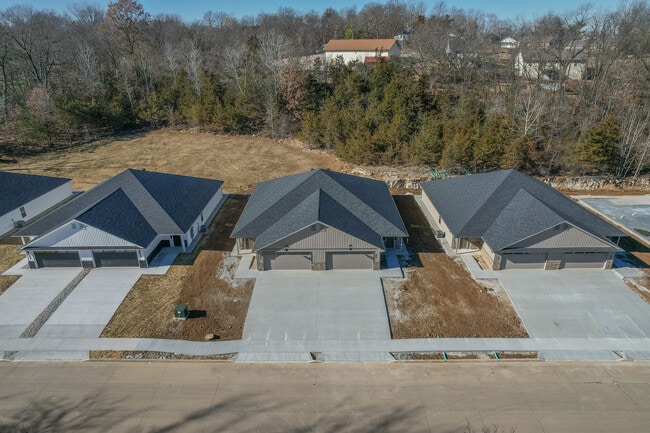 Building Photo - 834 El Dorado Dr