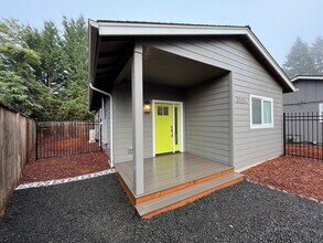 Building Photo - rdog