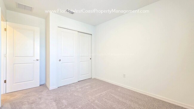 Building Photo - OUTSTANDING BRAND NEW TOWNHOME MOVE IN READY! AZARIO TOWNHOMES LWR !